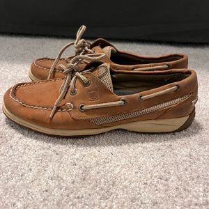 Women’s Sperrys 6.5